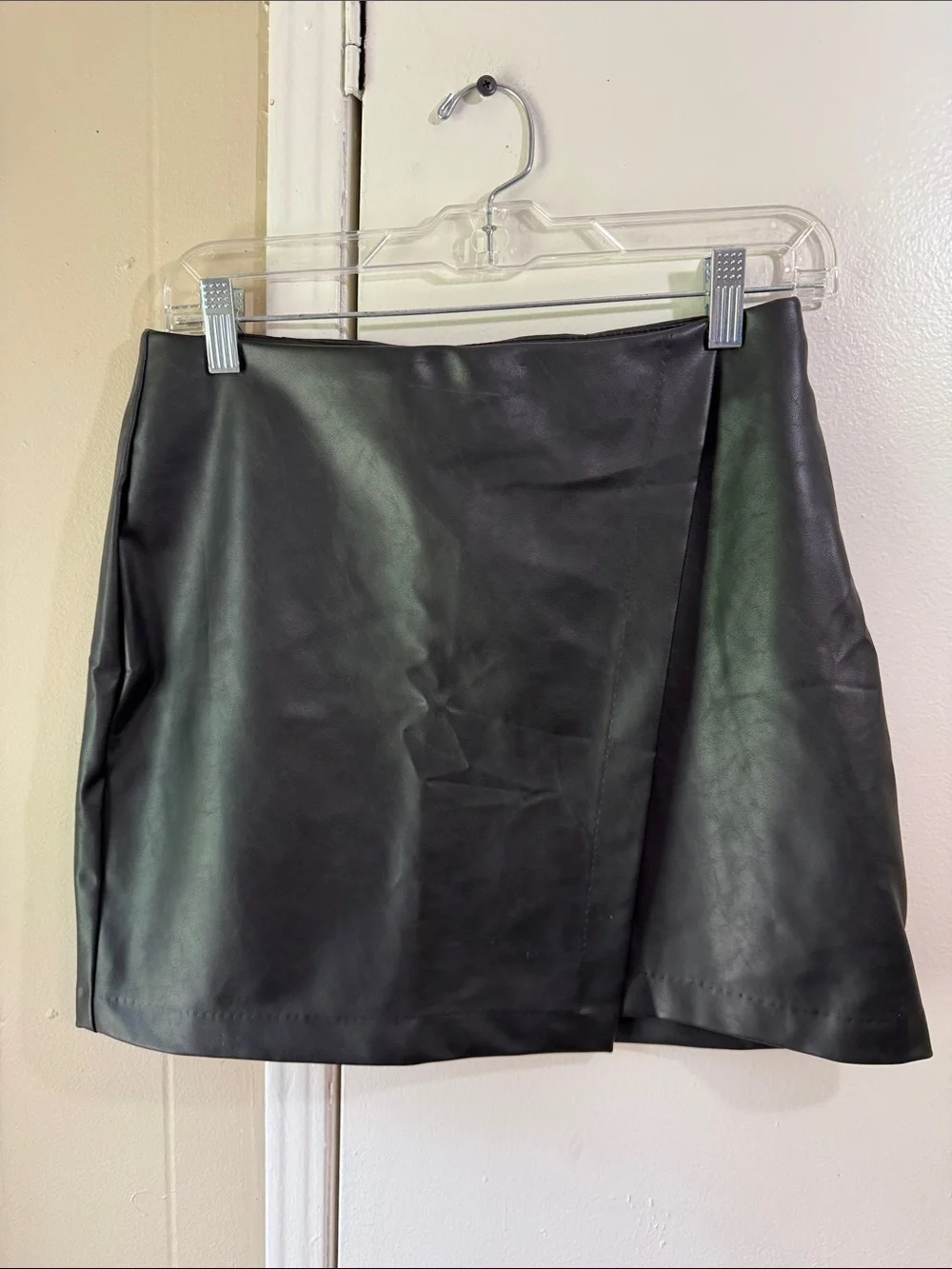 Old Navy Womens Faux Leather Faux Wrap Mini Skirt Black Moto Edgy Small